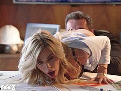 Большие сиськи, Блондинки, Минет, Сперма на лице, Лизание, Белье, Сиськи