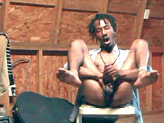 Grosse bite, Noire, De plein air