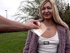 Grosse bite, Sucer une bite, Européenne, De plein air, Public, Chatte, Russe, Jarretelles