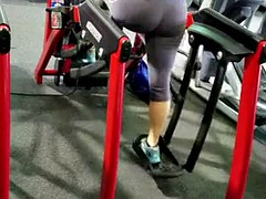 Teen gym booty