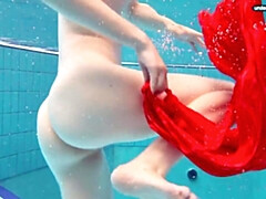 Culo, Chica, Morena, Piscina, Ruso, Solo, Tetas, Bajo el agua