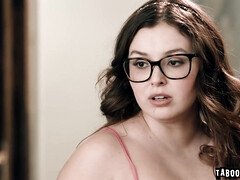 Глубокая глотка, Член, Пальцем, Очки, Межрасовый секс, Натуральные сиськи, Бритые, Молоденькие