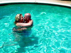 Cul, Gros cul, Gros seins, Blonde, Éjaculation interne, Tir de sperme, Hard, Piscine