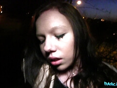 Amateur, Chica, Mamada, Al aire libre, Pov, Público