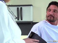 Grote mammen, Pijpbeurt, Arts, Verpleegster, Gezichtspunt, Realiteit, Tiener, Uniformpje