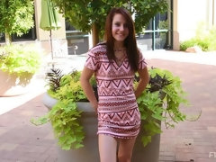 Béant, Masturbation, Orgasme, Public, Solo, Gicler, Jouets, Sous la jupe