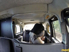 Sucer une bite, Voiture, Tir de sperme, En levrette, Faciale, De plein air, Pov, Chatte