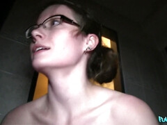 Amateur, Cuarto de baño, Mamada, Gafas, Al aire libre, Pov, Público, Tetas