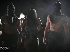 Grosse bite, Gros seins, Sucer une bite, Bondage, Brunette brune, Chatte, Rugueux, Voyeur