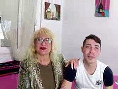 Enthousiasteling, Pijpbeurt, Sperma shot, Europees, Rijpe lesbienne, Realiteit, Spaans