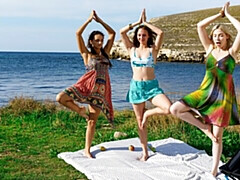 18, デカ尻, レズビアン, なめる, 下着, オナニー, ストリッピング, オッパイの