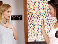 デカ尻, デカパイ, 指いじり, キス, レズビアン, オナニー, ストリッピング, ティーン