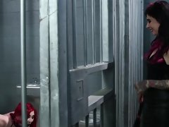 Анальный секс, Жопа, Доминирование, Эмо, Соски, Сквиртинг, Тату, Шлюха
