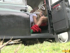 Mamada, Coche, Consolador, Corridas faciales, Ffm, Lamidas, Al aire libre, Trio