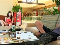 Anal, Bailar, Penetracion con dedos, Masturbación, Orgasmo, Público, Solo, Juguetes