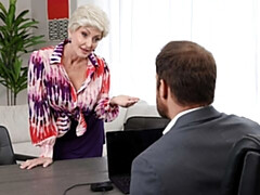 Gros cul, Gros seins, Blonde, Sucer une bite, En levrette, Mature, Cheveux courts, Nénés