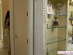 デカチン, 口内発射, イく瞬間, バック, 下着, 小柄, タトゥー, ティーン