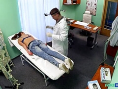 Arzt, Hundestellung, Fingern, Handjob, Krankenschwester, Pov, Muschi, Uniform