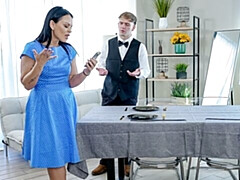 Gros cul, Grosse bite, Gros seins, Sucer une bite, Brunette brune, En levrette, Mère que j'aimerais baiser