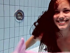 Tetas grandes, Bikini, Fetiche, Piscina, Público, Ruso, Ducha, Solo