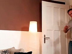 Enthousiasteling, Kont, Pijpbeurt, Hardcore, Moeder die ik wil neuken, Naakt, Ruw, Tieten likken