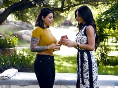 Enthousiasteling, Bruinharig, Vingeren, Lesbisch, Likken, Moeder die ik wil neuken, Orgasme, Anaal likken