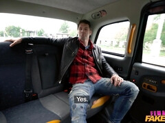 車, ヨーロピアン, 顔射, なめる, アウトドア, オマンコ, スカート, オッパイの