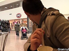 Femme couguar, Tchèque, Européenne, Mamie, Hard, Réalité, Rasée, Maigrichonne