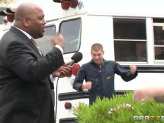 Grote mammen, Blond, Realiteit, Uniformpje