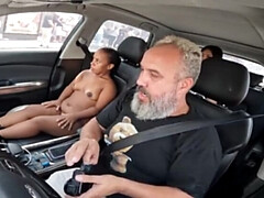 車, はじめて, ラティーナ, 小人, ピアス, オマンコ, オッパイの, 濡れ