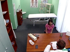 Amateur, Penetracion con dedos, Lesbiana, Lamidas, Enfermera, Oficina, Uniforme, Voyeur