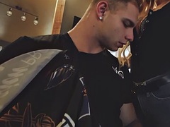 Grosser schwanz, Grosse titten, Blondine, Blasen, Aufs gesicht abspritzen, Hardcore, Nippel, Ablutschen