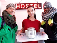 Enthousiasteling, Grote mammen, Hardcore, Interraciaal, Natuurlijke tieten, Mager, Tiener, Tieten likken