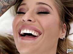 Большая жопа, Большие сиськи, Блондинки, Пальцем, Поцелуи, Лизание, Мастурбация, Бритые