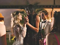 Анальный секс, Азиатки, Большие сиськи, Блондинки, Минет, Секс без цензуры, Трансы