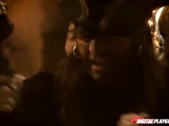 Anal, Playa, Verga grande, Corridas faciales, Fetiche, Perforación, Tatuaje, Trio