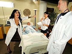 Grosser arsch, Grosser schwanz, Grosse titten, Blasen, Braunhaarige, Hundestellung, Milf, Rasiert