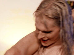 アナル, お尻, デカパイ, ブロンド, 茶髪の, 顔射, 足, シーメール