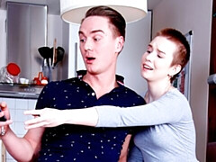 Grosser arsch, Grosser schwanz, Braunhaarige, Hundestellung, Natürlichen titten, Muschi, Jungendliche (18+), Titten