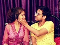 Grote mammen, Rondborstig, Handbeurt, Masturbatie, Natuurlijke tieten, Tiener, Tieten likken, Bekijker