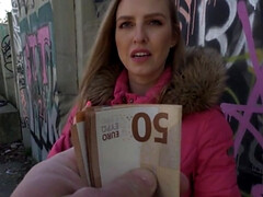 Grosser arsch, Grosse titten, Blasen, Hundestellung, Hardcore, Im freien, Pov, Realität