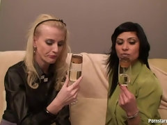 Blonde, Brunette brune, Fait maison, Mère que j'aimerais baiser, Naturelle, Actrice du porno, Satin, Maigrichonne