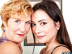 18, デカ尻, デカパイ, 指いじり, なめる, オナニー, オマンコ, オッパイの