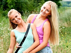 Поцелуи, Лесбиянка, Лизание, Белье, Натуральные сиськи, Стриптизерша, Молоденькие, Сиськи