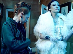 Aziatisch, Grote kont, Grote lul, Grote mammen, Pijpbeurt, Hondjeshouding, 1 man 2 vrouwen