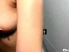 Amateur, Bisexuelle, Blonde, Brunette brune, Doigter, Embrassement, Léchez, Piercing