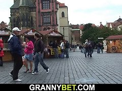 Gros seins, Sucer une bite, Brunette brune, Femme couguar, Mère que j'aimerais baiser, Maman, Criant, Belle mère