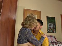 Gros seins, Hard, Mature, Mère que j'aimerais baiser, Russe, Nénés