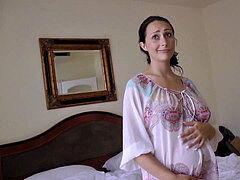 Sucer une bite, Brunette brune, Tir de sperme, Tchèque, Branlette thaïlandaise, Enceinte, Adolescente