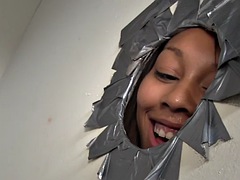 Sucer une bite, Brunette brune, Pieds, Fétiche, Hard, Interracial, Actrice du porno, Nénés